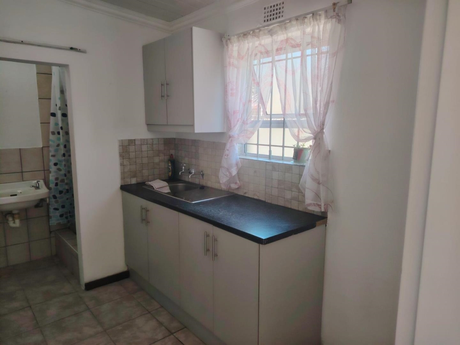 To Let 1 Bedroom Property for Rent in Parow Western Cape